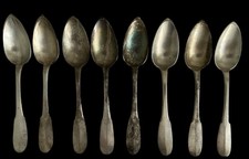 Lotto 8 cucchiai antichi in