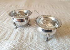 Salierini piccole saliere in