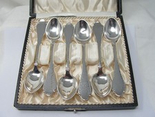 SET IN SCATOLA 6 CUCCHIAINI